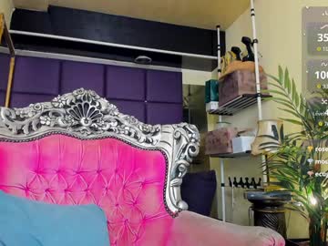 sofiequeen_'s chat room