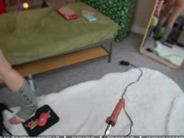 vivid_whit's chat room