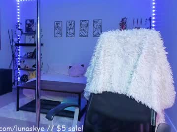 xlunaskye's chat room