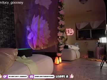 lucy_gooosey's chat room