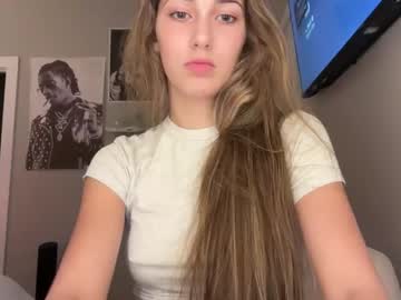 sweetgirlzara's chat room