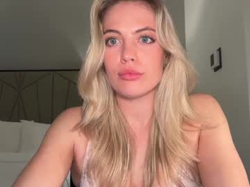 clairebrooksxo's chat room