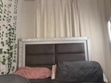 sophiasecretsx's chat room