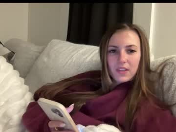 laylahlaylah1's chat room