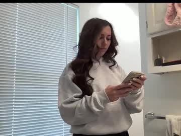 laylahlaylah1's chat room