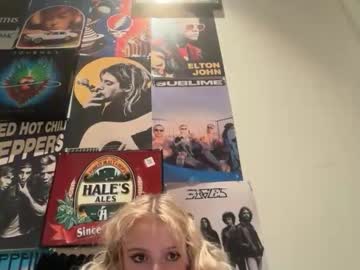 lilybrown07's chat room