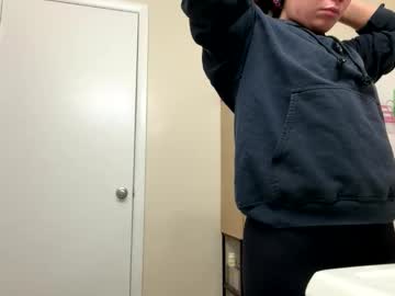 petitelatinamama's chat room