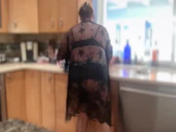 tastycupcake69's chat room