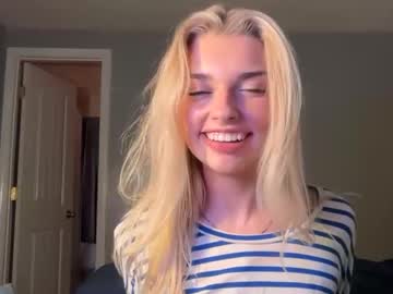 ellalowe's chat room