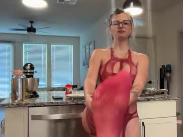 therosiecheeks's chat room