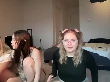 lolafae12's chat room