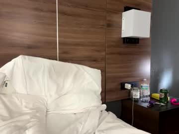 deepthroatqueen33's chat room