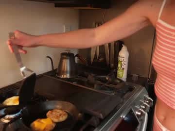 blondefoxsilverfox's chat room