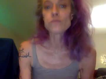 love_blooms's chat room