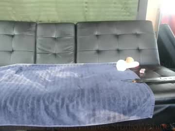 studiowahines's chat room