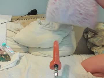 eatmygingersnapps's chat room