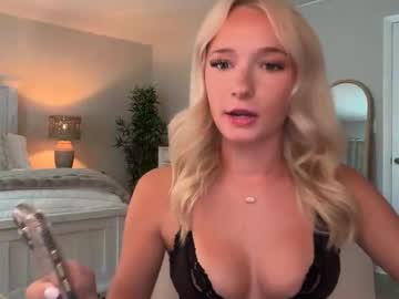 roxyrain2736's chat room