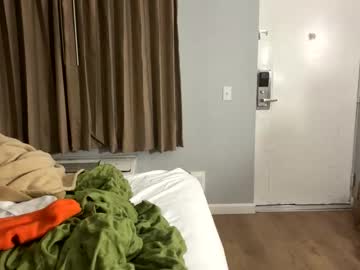 deepthroatqueen33's chat room