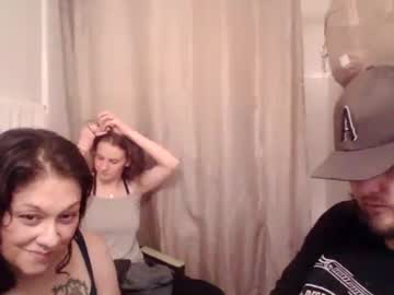 lilbratty_clouds_ogpuffdragon's chat room