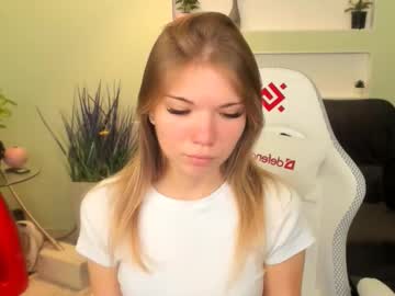 michafox's chat room