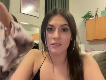 laylakitten4's chat room