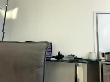 hawt_ass_milf's chat room