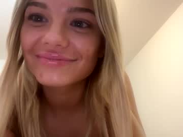 britneycherry08's chat room