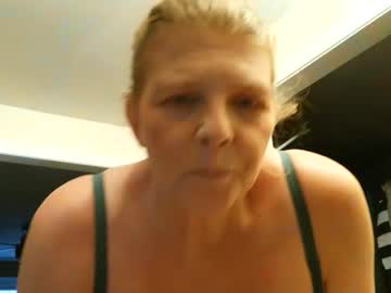 stickywethoney's chat room