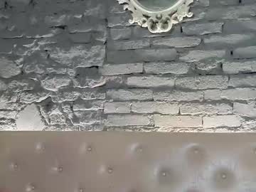 vixvixenn's chat room