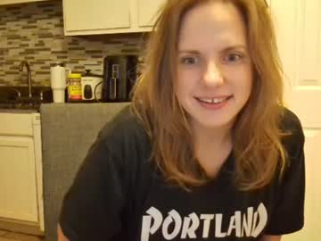 tinywithtiddies's chat room